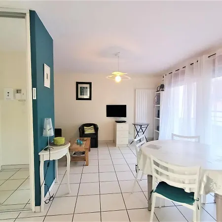 T2 Moderne Avec Balcon A Aix-les-bains, Proche Centre Et Services - Fr-1-555-61 Aix-les-Bains