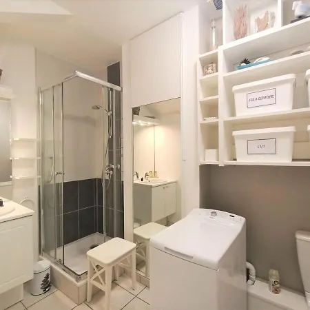 T2 Moderne Avec Balcon A Aix-les-bains, Proche Centre Et Services - Fr-1-555-61 *